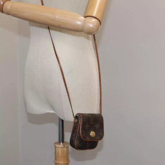 LOUIS VUITTON Monogram Pochette Cancun Shoulder Bag - Picture 12 of 15